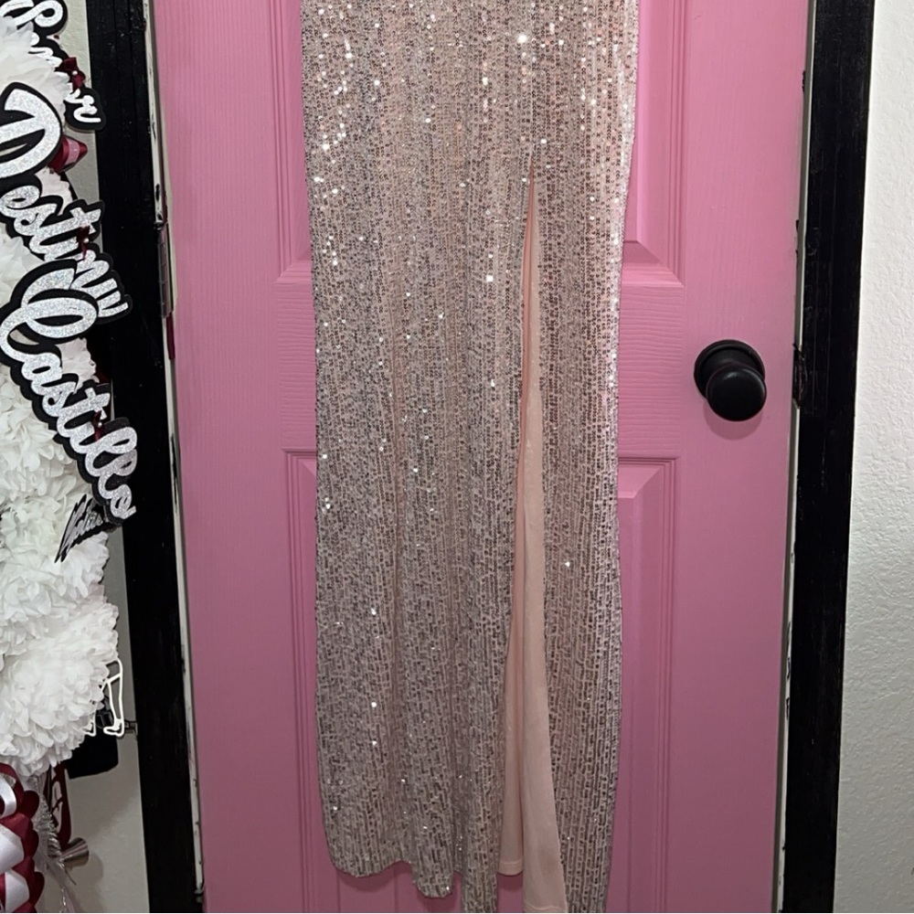 Bought at Ross, never worn, size s/m